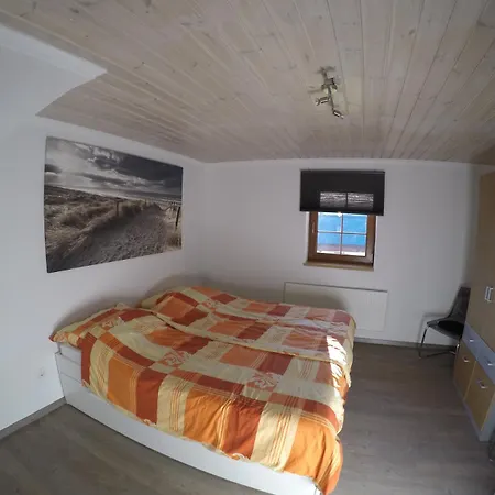 Haus Pistenblick Russbach am Pass Gschütt